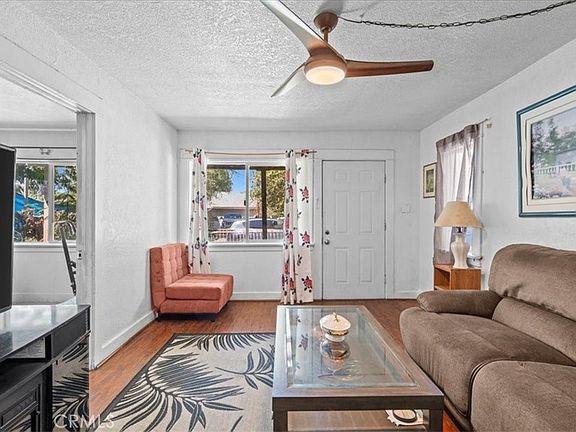 3rd image of 4008 Twining St