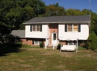 100 Canadian Dr, Martinsburg, WV
