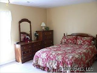5th image of 20 Laurel Hill Dr