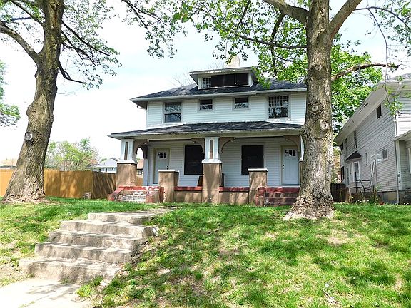 2nd image of 929 Harvard Blvd