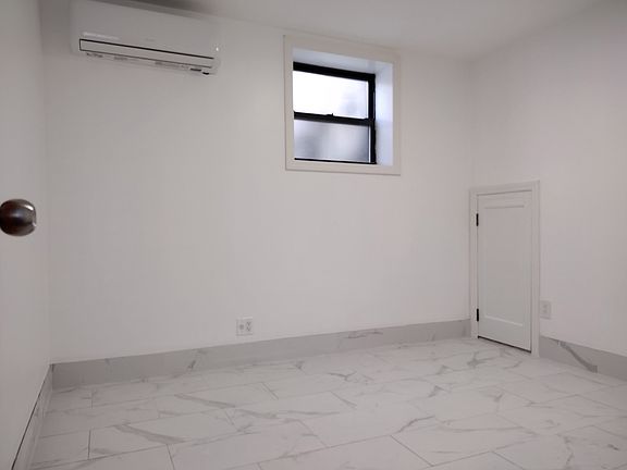 4th image of 2361 E 23rd St #Basement