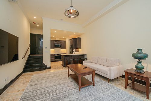 4th image of 570 Bush St APT 1