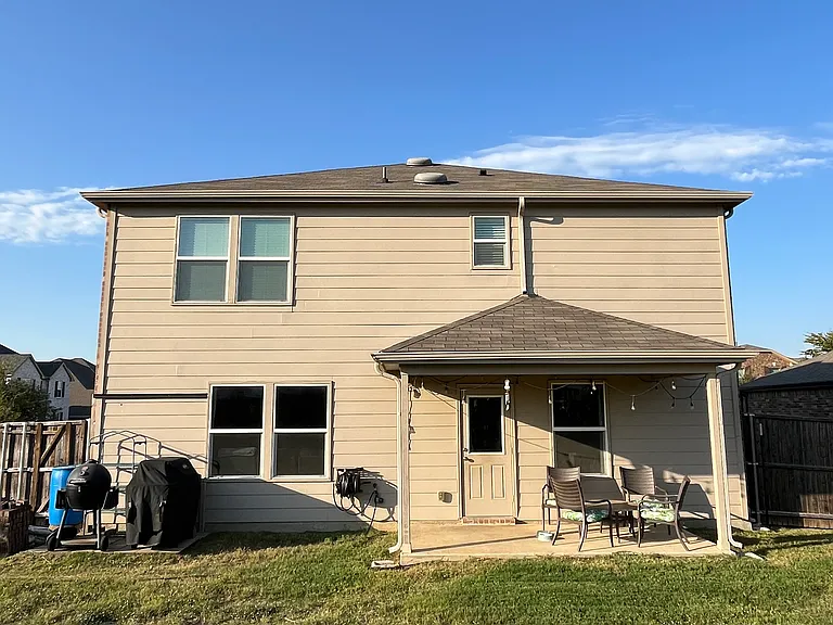 1806 Aslynn Cir — Photo 3