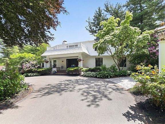 2nd image of 1 Grist Mill Ln