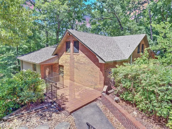 99 Crane Creek Dr, Hartwell, GA 30643