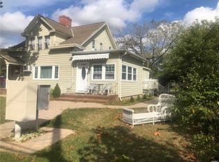457 Main St APT D, Center Moriches, NY 11934