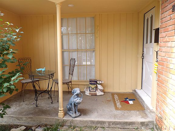4th image of 710 James Dr
