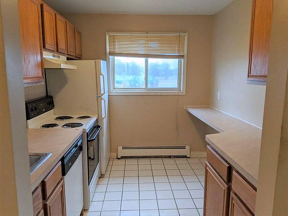 2nd image of 776 Millersport Hwy APT 2