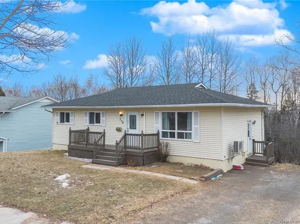 178 Wetmore Rd, Fredericton, NB E3B 6Y2