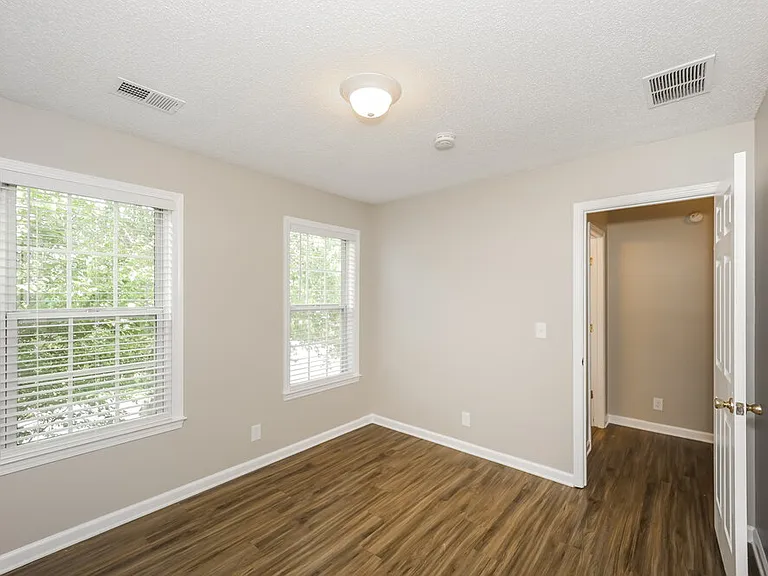 284 Baldwin Ct — Photo 14