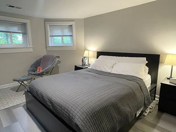 4th image of 2332 W Charleston St APT 1F