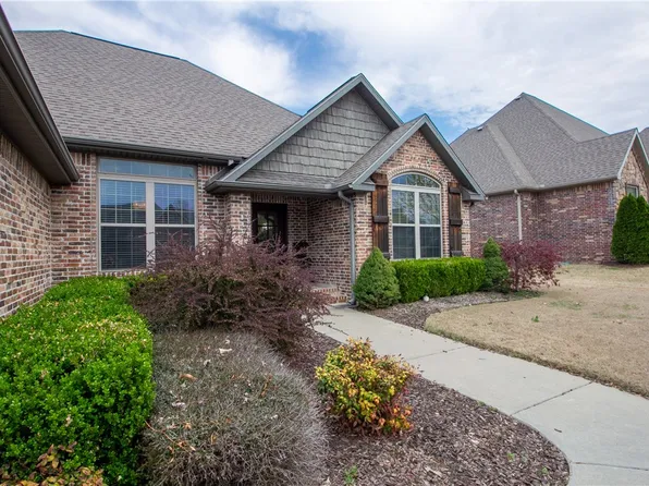 8200 Buona Sera St, Springdale, AR 72762