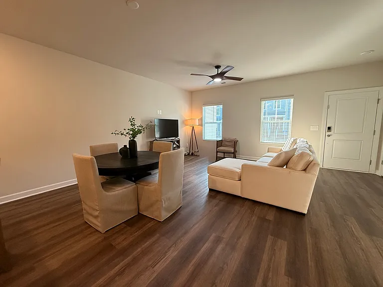 105 Ciara Pl #D — Photo 8