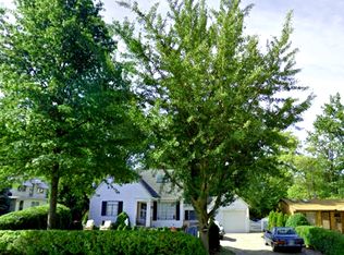 25917 Lake Rd, Bay Village, OH 44140