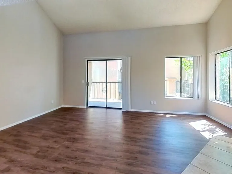 Two Bedroom Apartment Home with Beautfiul Courtyard views — Photo 46