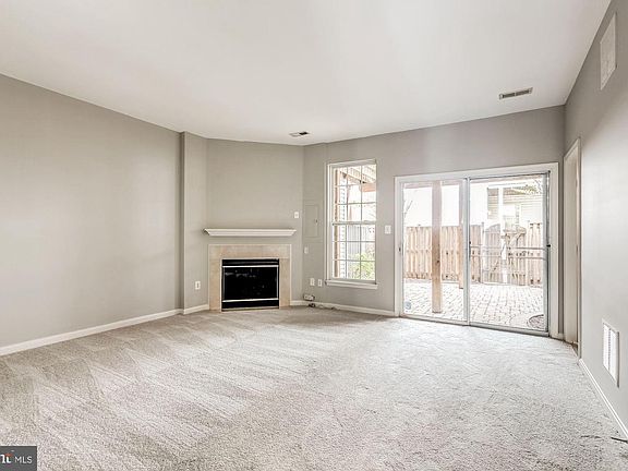 5th image of 12915 Wood Crescent Cir