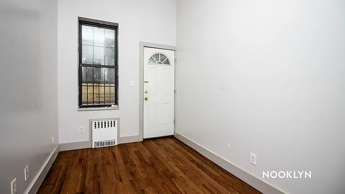 Rented by Nooklyn NYC LLC | media 19