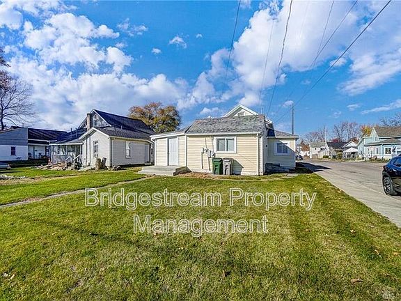 3rd image of 601 1/2 S Walnut St