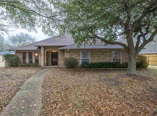 5904 Plantation Dr, Tyler, TX 75703