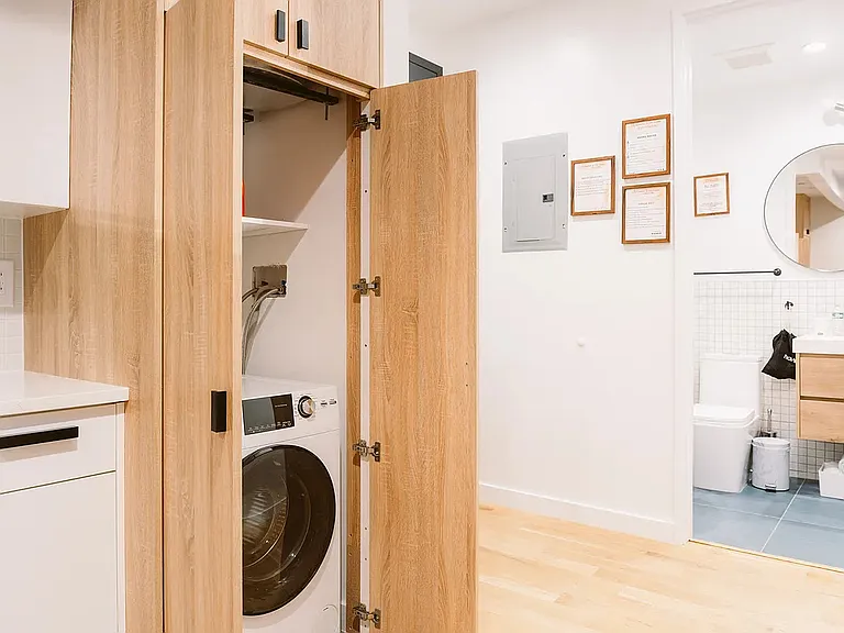 44 Euclid Ave #2A — Photo 8