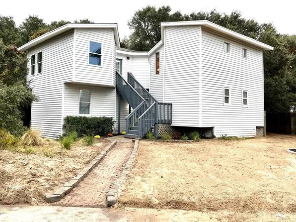 415 W Chowan St, Kill Devil Hills, NC 27948