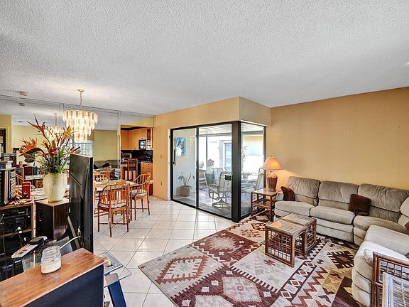 3rd image of 9525 Toledo Lane
