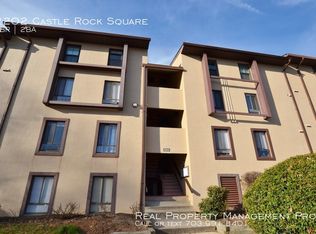 2202 Castle Rock Sq, Reston, VA 20191