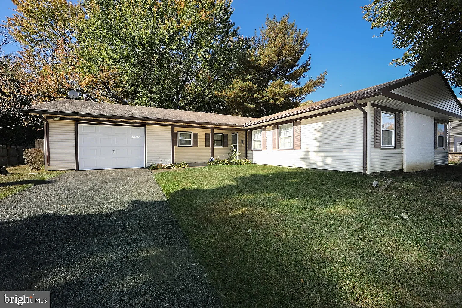 Edge Ln, Willingboro — Photo 1