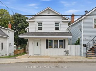 407 Regent St, Hawkesbury, ON K6A 1G1