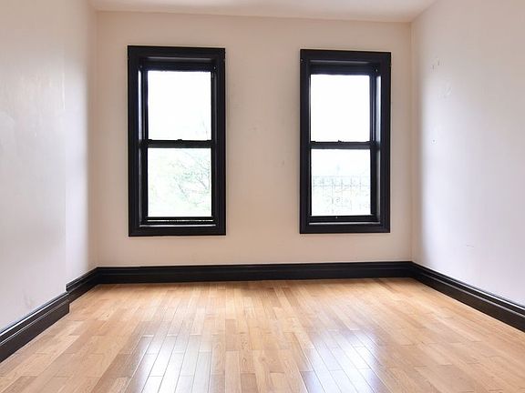 3rd image of 410 Lenox Ave APT 3s