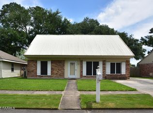 118 Fraternity Dr, Lafayette, LA 70506