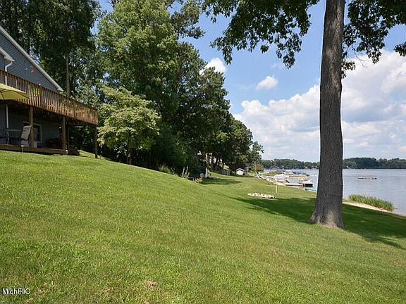 5th image of 28762 Cedarama Dr