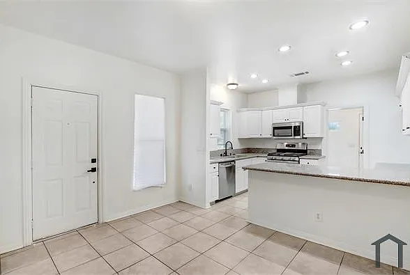 165 N Alessandro Ave — Photo 12