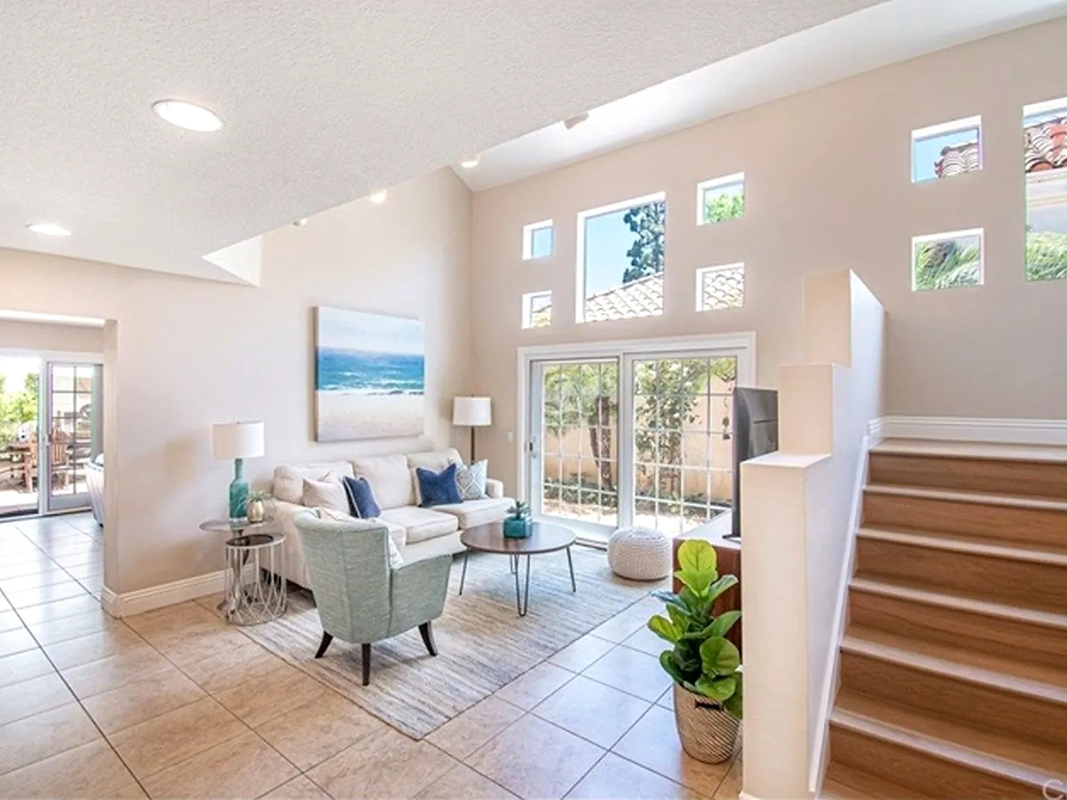 3 bed, 2.5 bath, 1739 sqft, $6,950 — Photo 4