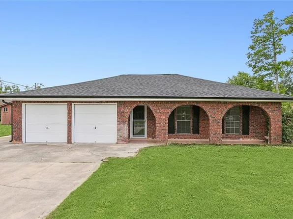 30 River Park Dr, Hahnville, LA 70057