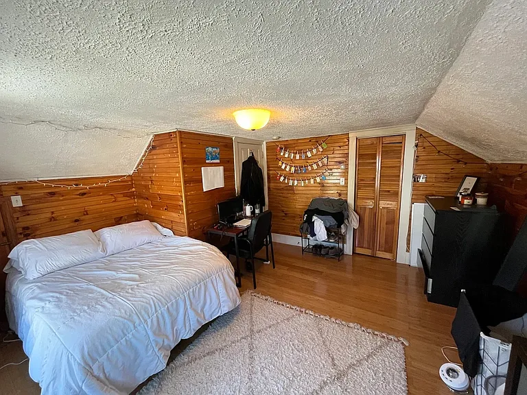 240 Charles St #4 — Photo 9