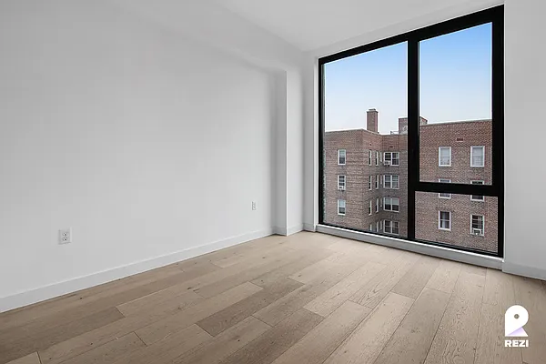 Rented by REZI | media 7