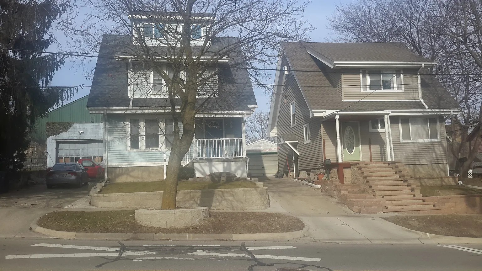114 W Summit St photo 1