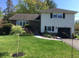 247 Rues Ln, East Brunswick, NJ 08816