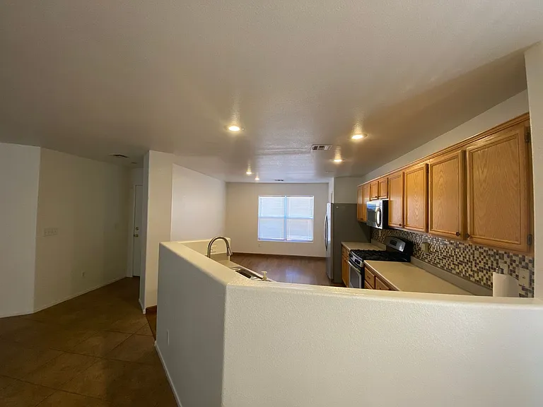 443 Groft Way — Photo 6