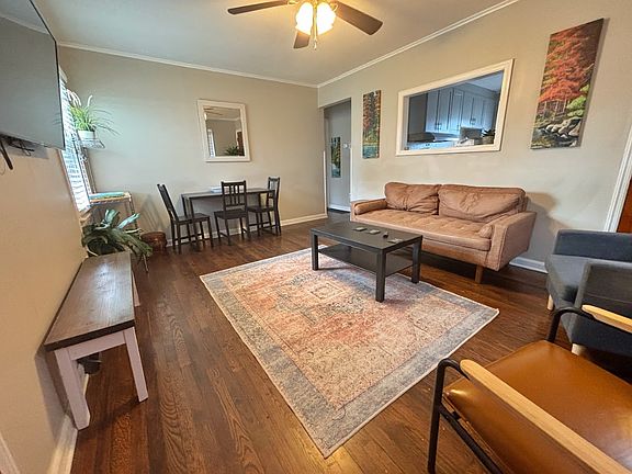 3rd image of 2713 Homecroft Dr