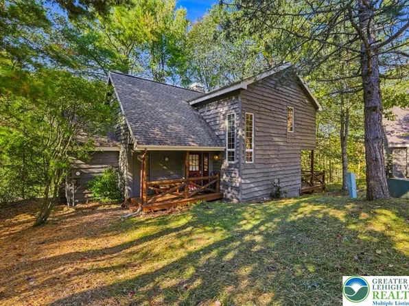 53 Aspenwall Kidder Twp N, Lake Harmony, PA 18624