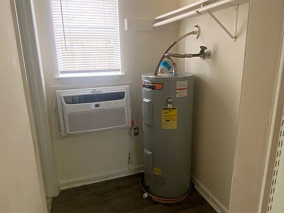 4th image of 251 W Ocean View Ave #2
