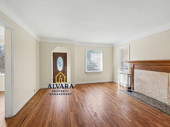 2nd image of 5164 Hereford St