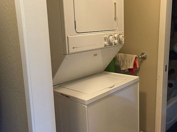 3rd image of 5042 Glide Dr APT 7