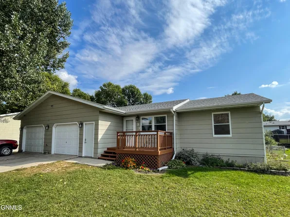137 Sturgis Loop, Lincoln, ND 58504