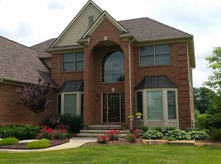 9033 Emerson Dr, Saline, MI