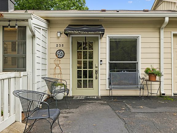 4th image of 235 Boxwood Dr