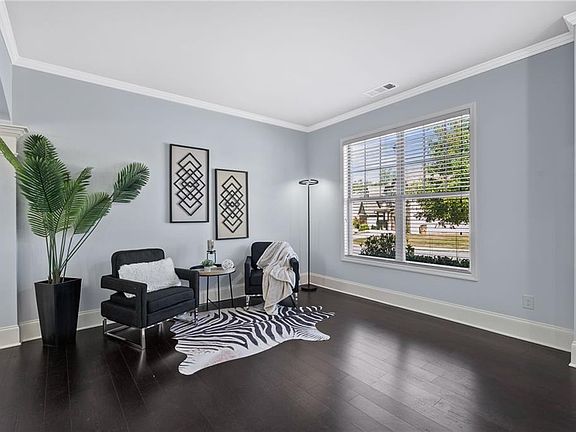 4th image of 3845 Alden Pl