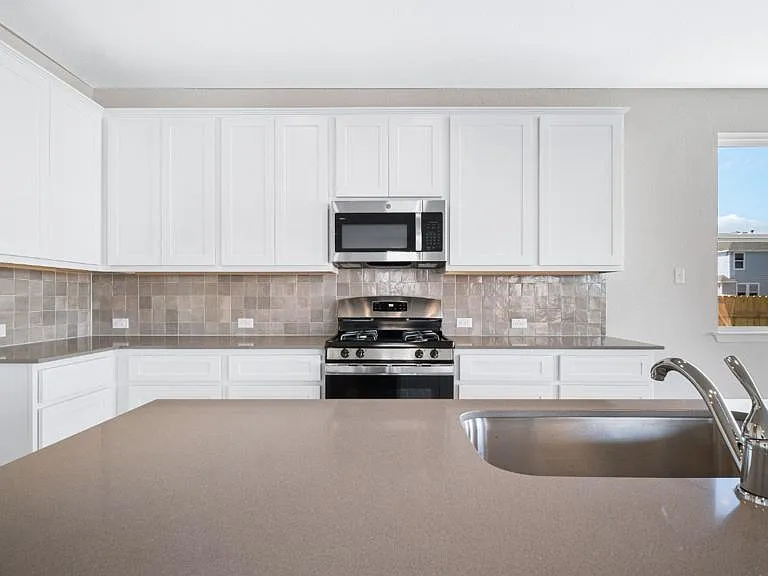 208 Stein Rd — Photo 15